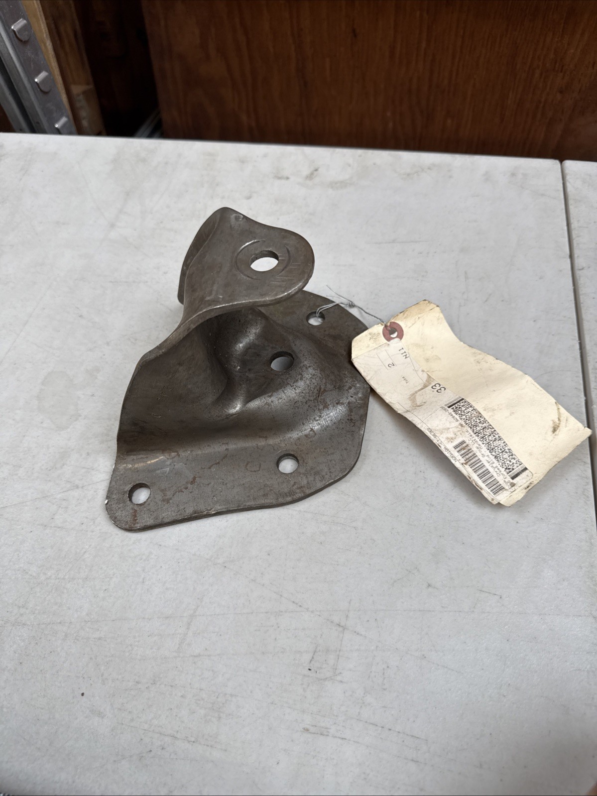 (1) Genuine Mopar Spring Shackle Left Rear 52019881 Nos OEM - Image 4