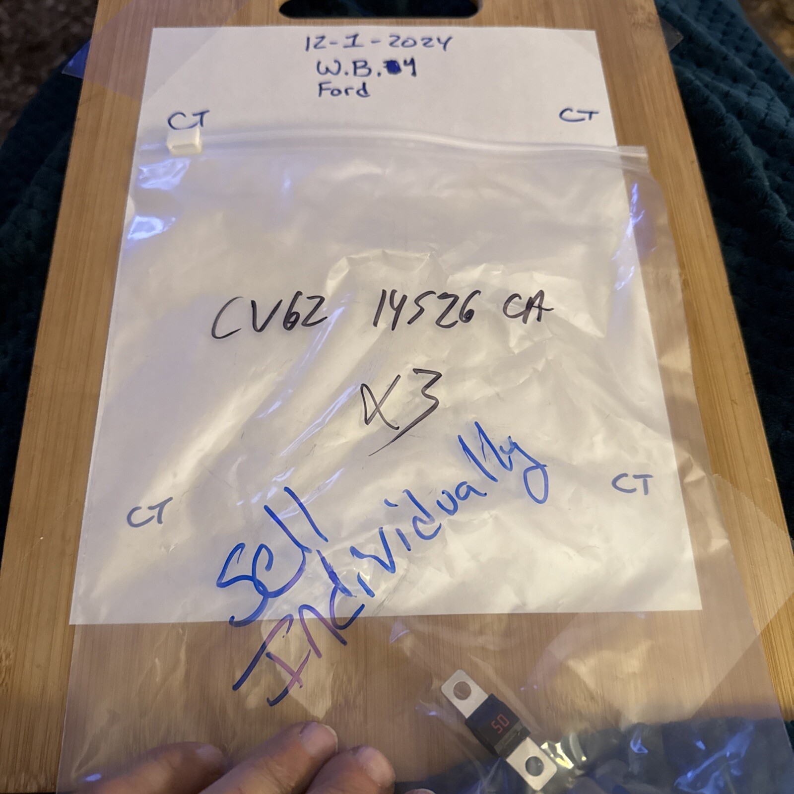 (1) OEM NEW 2012-2021 Ford Fusion Edge Circuit Breaker Assembly CV6Z-14526-CA - Image 3