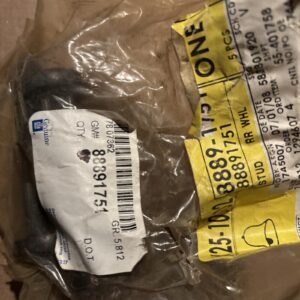 1985-2002 CHEVY GMC REAR WHEEL STUD Genuine OEM GM 88891751