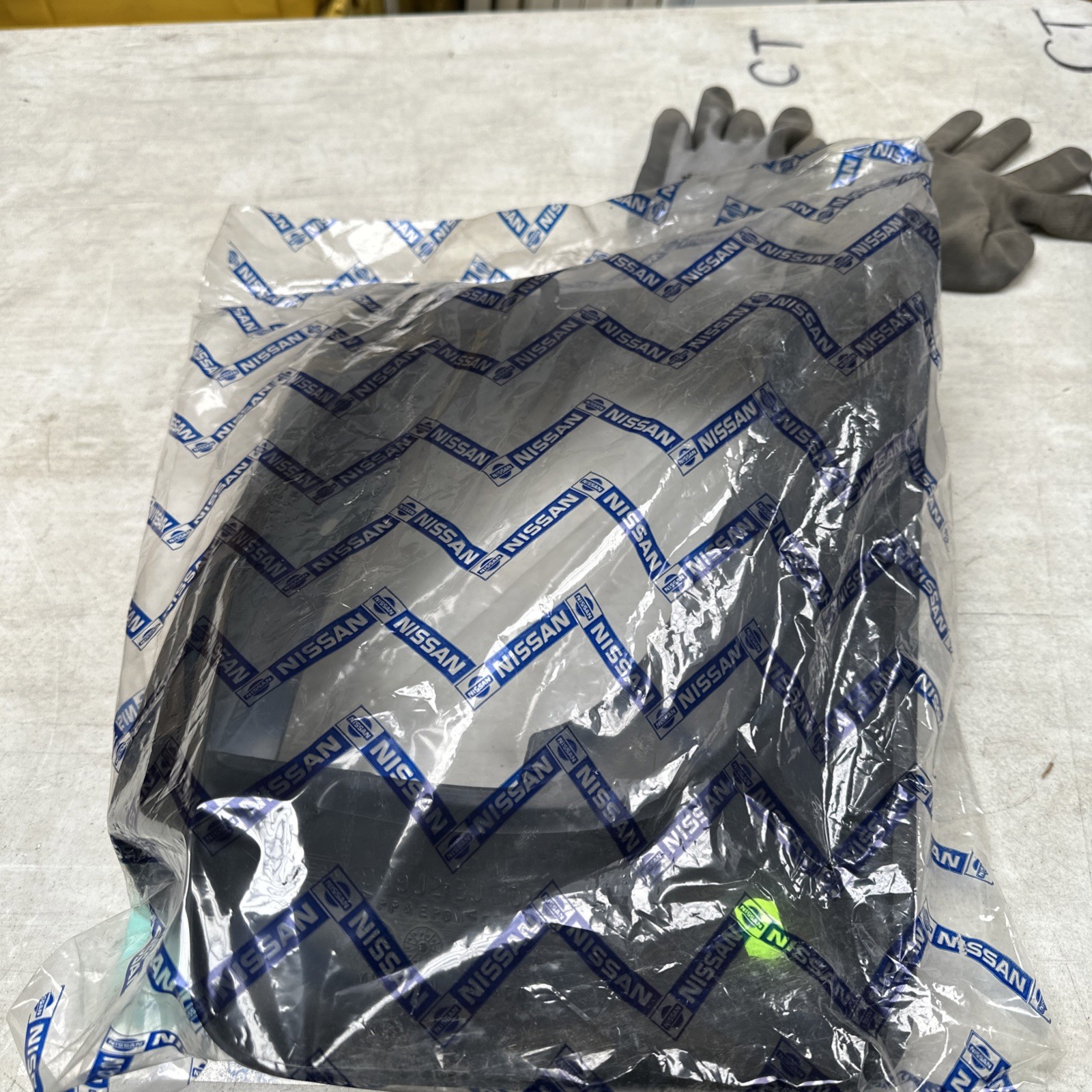 1998-2000 Nissan Frontier Front Moulded Mud Flap Splash Guard OEM NEW 999J2BJ006 - Image 3