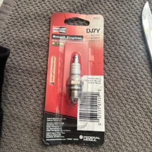 CHAMPION SPARK PLUG DJ7Y