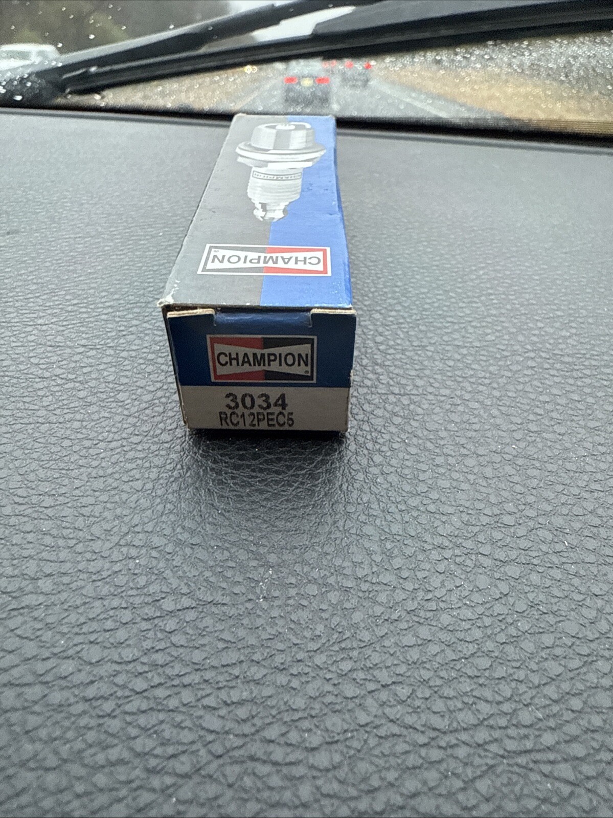 Champion 3034 RC12PEC5 PLATNM PWR PLUG