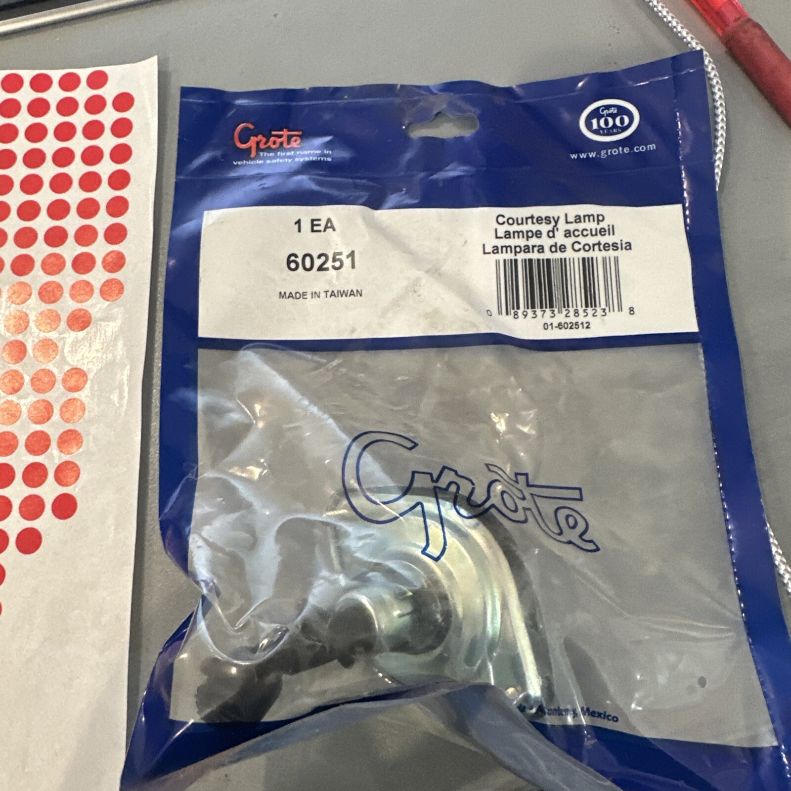 Courtesy Light Grote 60251