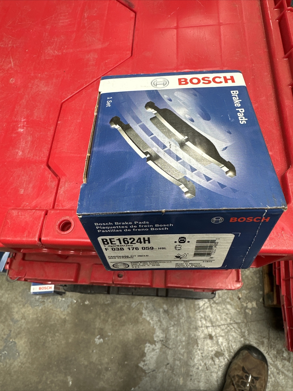 Disc Brake Pad Set-Blue Brake Pads with Hardware Rear Bosch BE1624H - Image 3