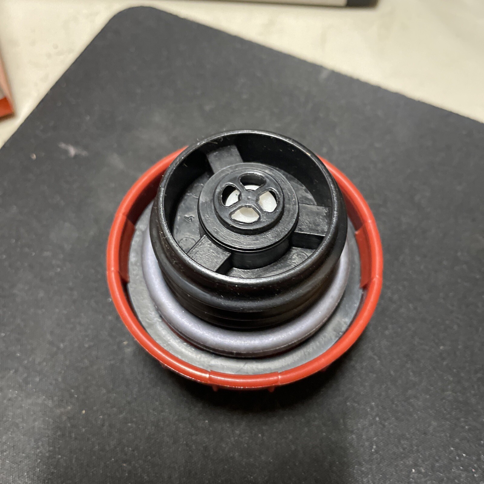 FUEL CAP GM FORD MOPAR EAGLE GEO JEEP VW VOLVO SAAB LAND ROVER ECT RG819 31615 - Image 5