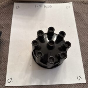 GM NOS 1957-1970 V-8 distributor cap Ford F302, 1972026