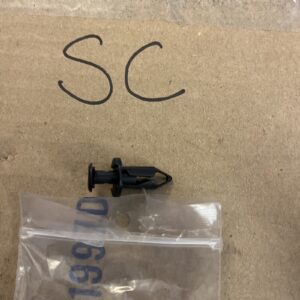 GM OEM Radiator Core Support-Upper Panel Cover Retainer Clip 11561878