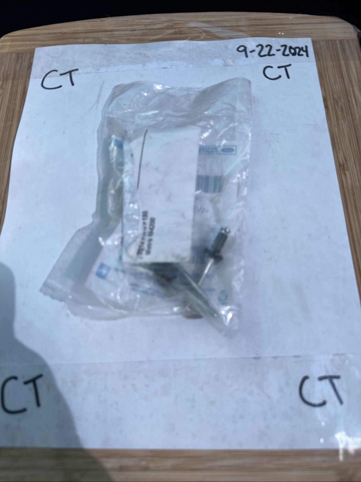 Genuine Ford Handle Outside Rivet W525172-S417 (4) Rivets - Image 3