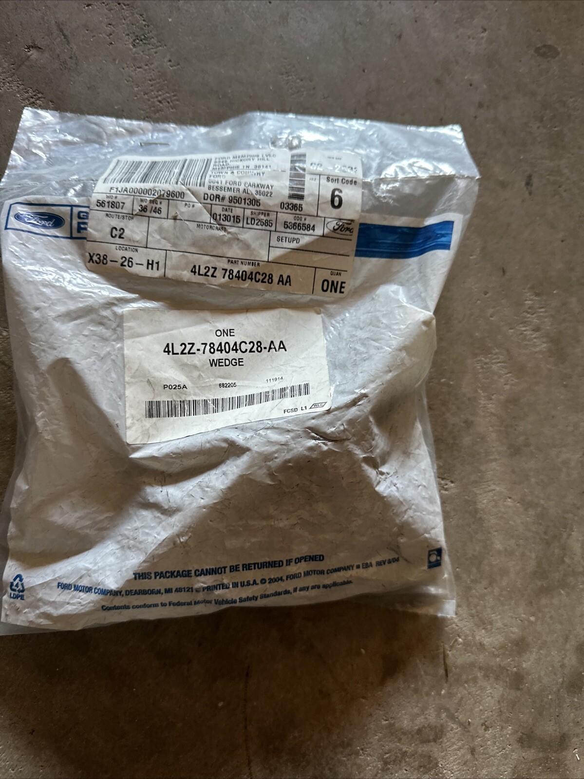 Genuine Ford OEM 4L2Z-78404C28-AA Wedge Assembly NEW OEM