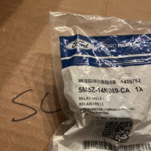 Genuine Ford OEM Accessory Power Relay 5M5Z-14N089-CA NOS