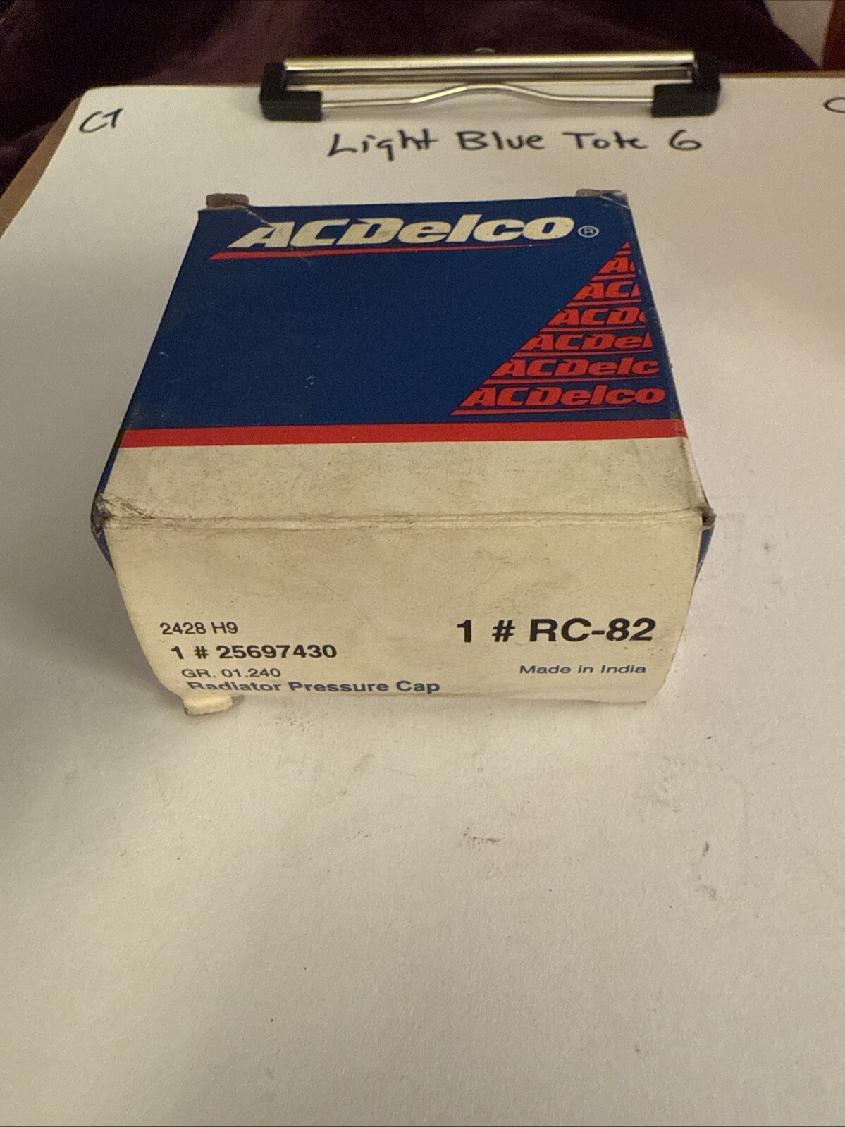 Genuine GM OEM ACDelco Cap 25697430 / RC82 NOS - Image 3