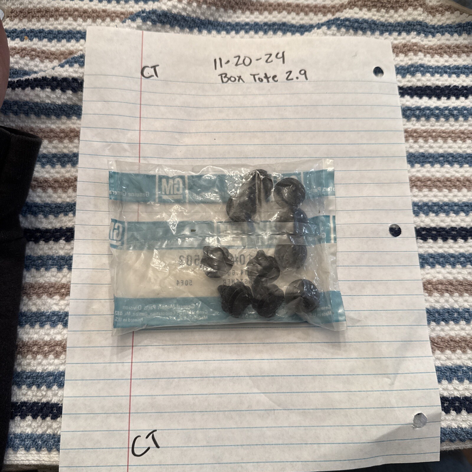 Genuine Gm OEM Nos Retainer Clips 9883583 - Image 3