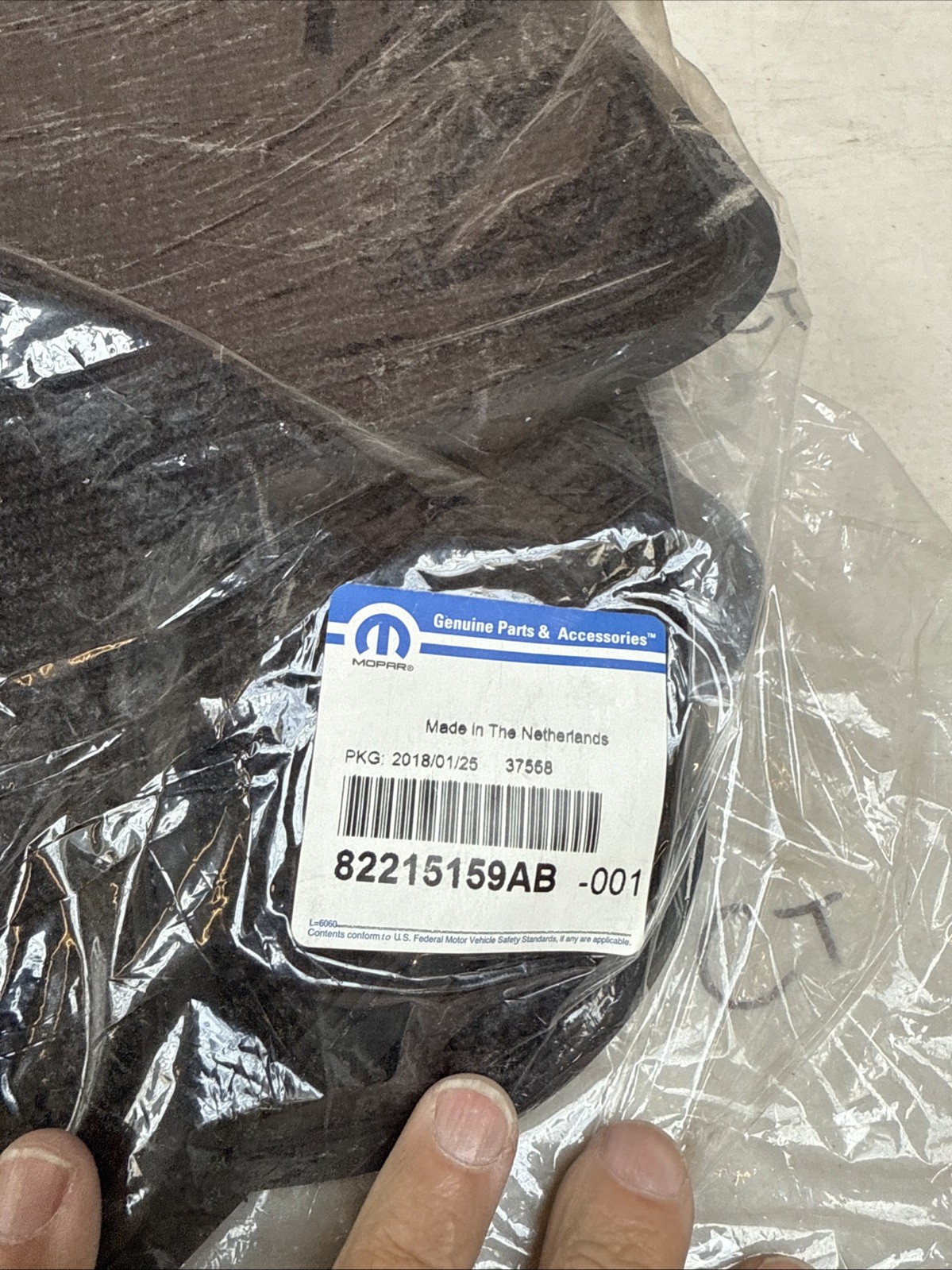 Genuine Mopar Carpeted Floor Mat Set for 2016-2019 Dodge Charger 82215159AB NOS - Image 4