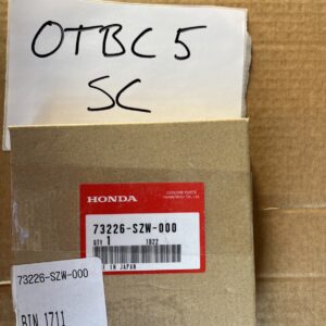 Honda CR-V FIT HR-V 5 DOORS OEM NEW 73226-SZW-000 Rear Rubber Windshield Dam