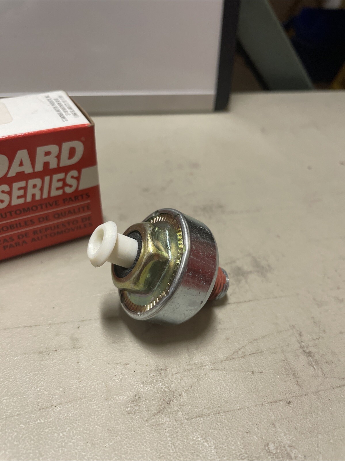 Ignition Knock (Detonation) Sensor-Sensor Standard KS6T - Image 3