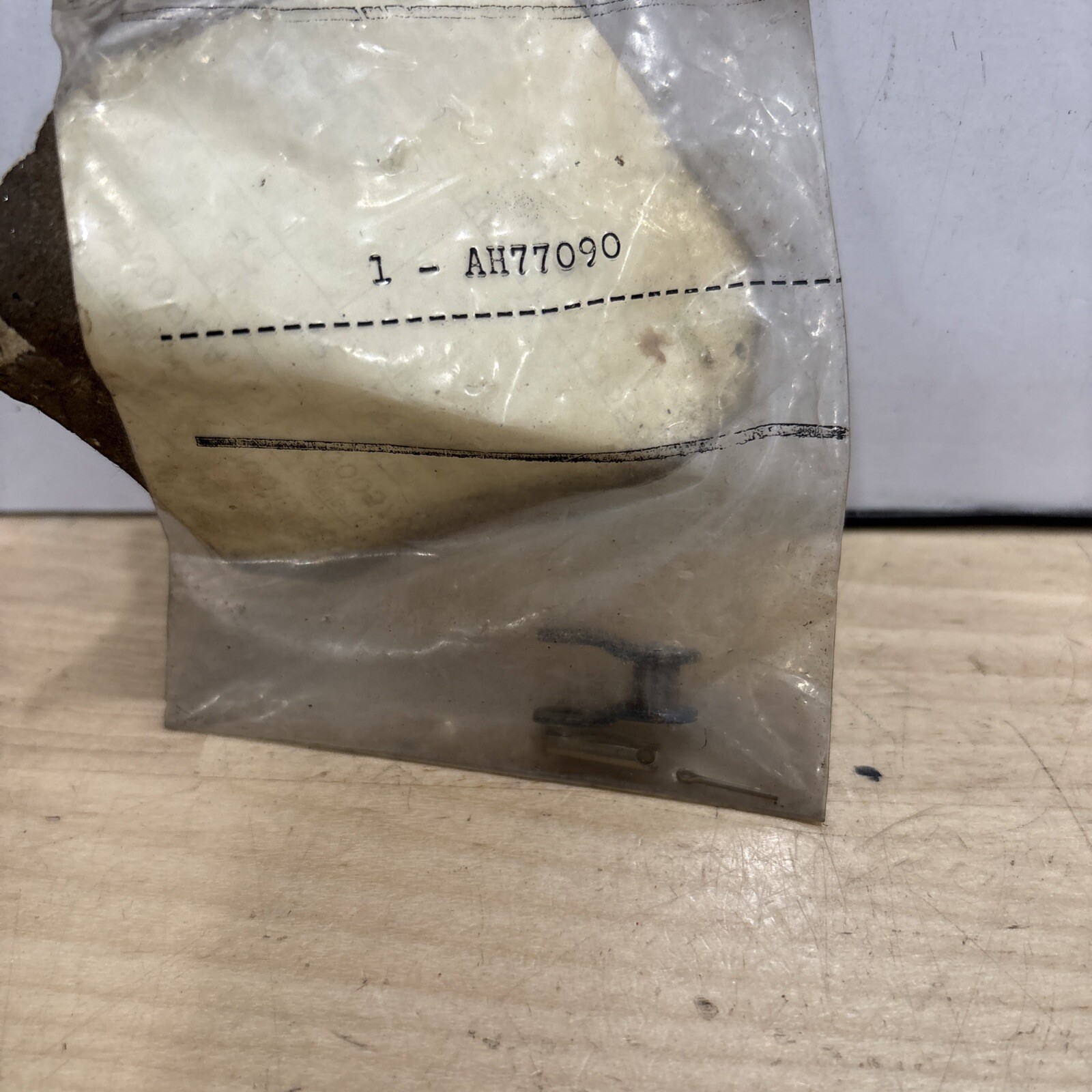 John Deere AH77090 Roller Chain Offset Link - Image 3