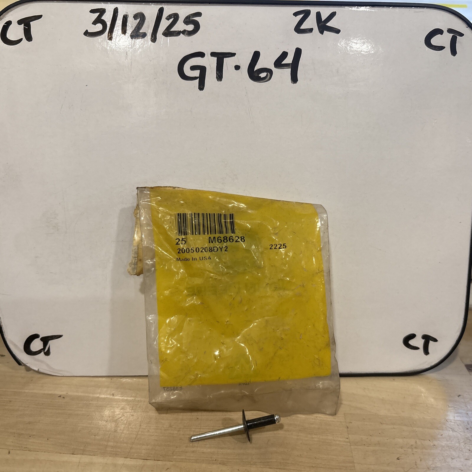 John Deere Rivet M68628