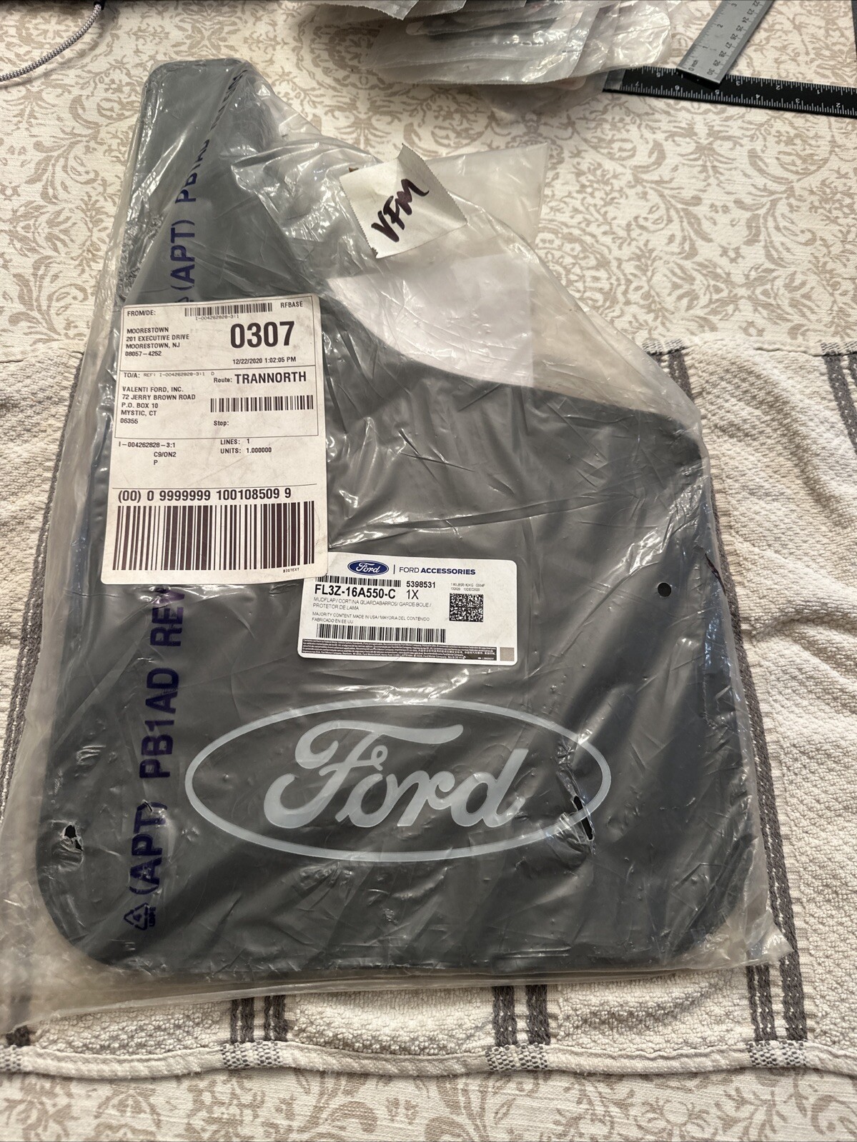 Mud Guard Set FORD OEM ACCESSORIES FL3Z-16A550-C - Image 3