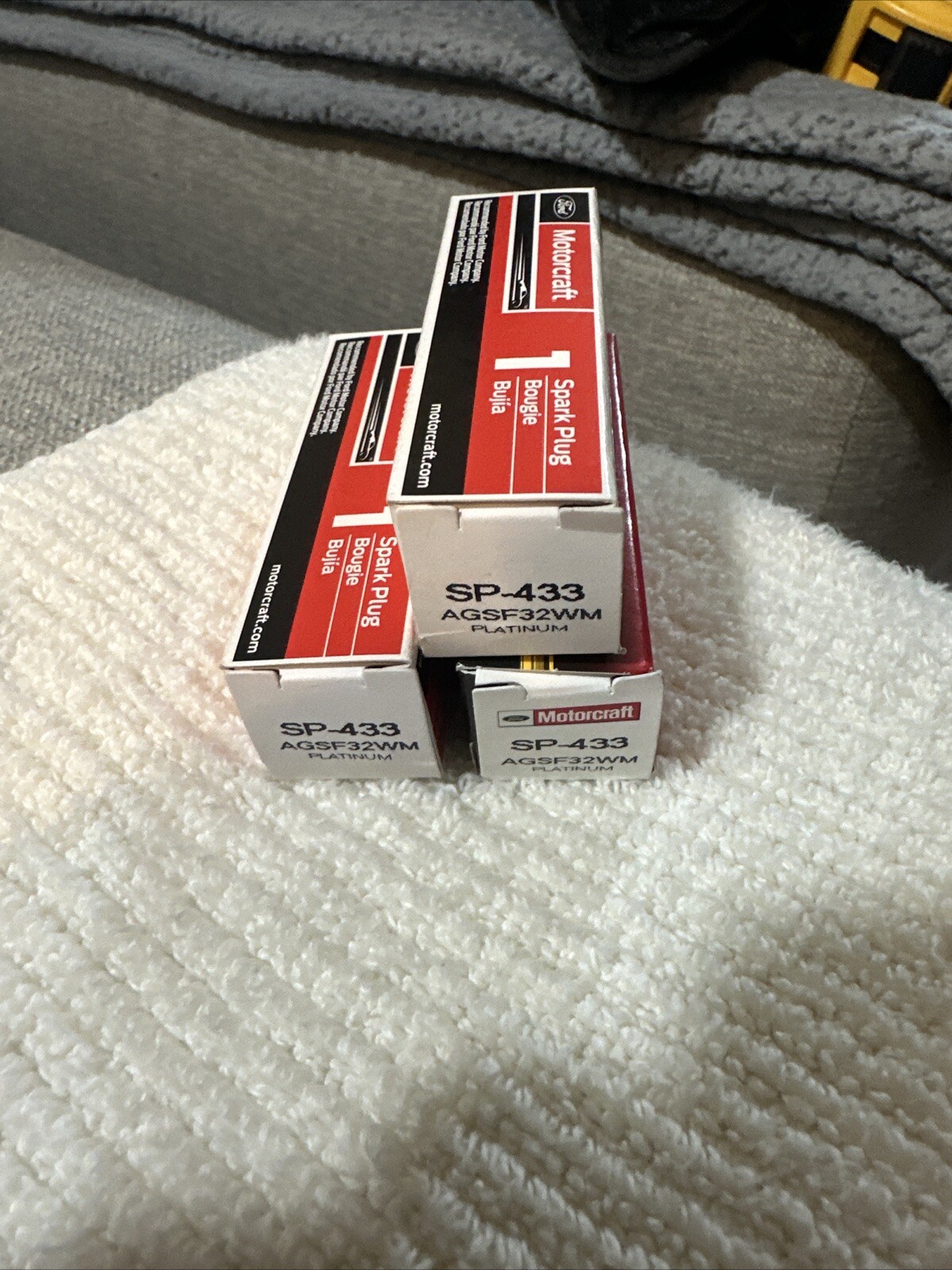 NEW FORD MOTORCRAFT SPARK PLUG SP-433 AGSF32WM PLATINUM (LOT OF 3)