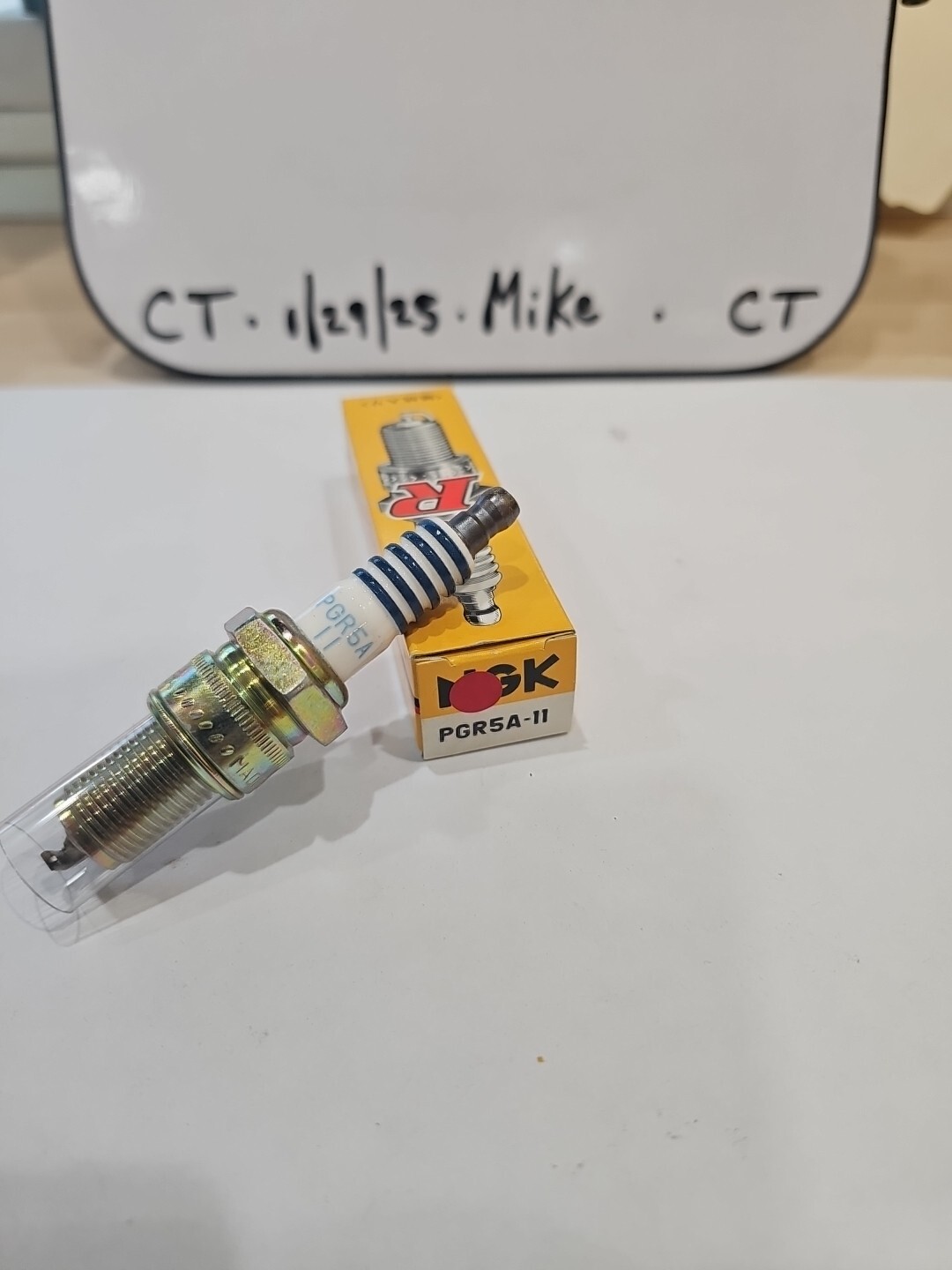 NGK Laser Plati PGR5A11 3573 Spark Plug - Image 3