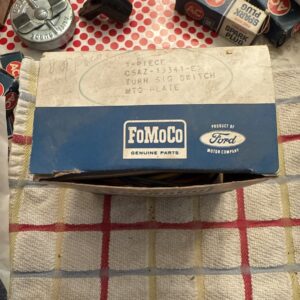 NOS 1965-1966 FORD GALAXIE TURN SIGNAL SWITCH C5AZ-13341-E