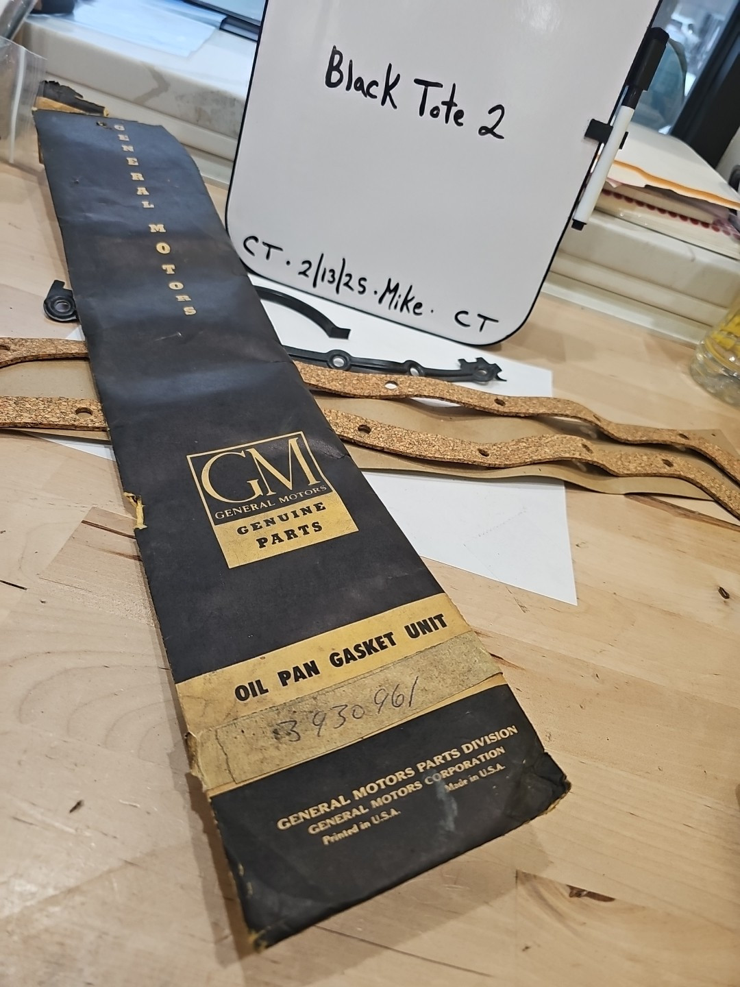 NOS GM 3930961 Gasket, Oil Pan 64 - 76 1964-1965 T/6 1970-76 6 Cyl - Image 3