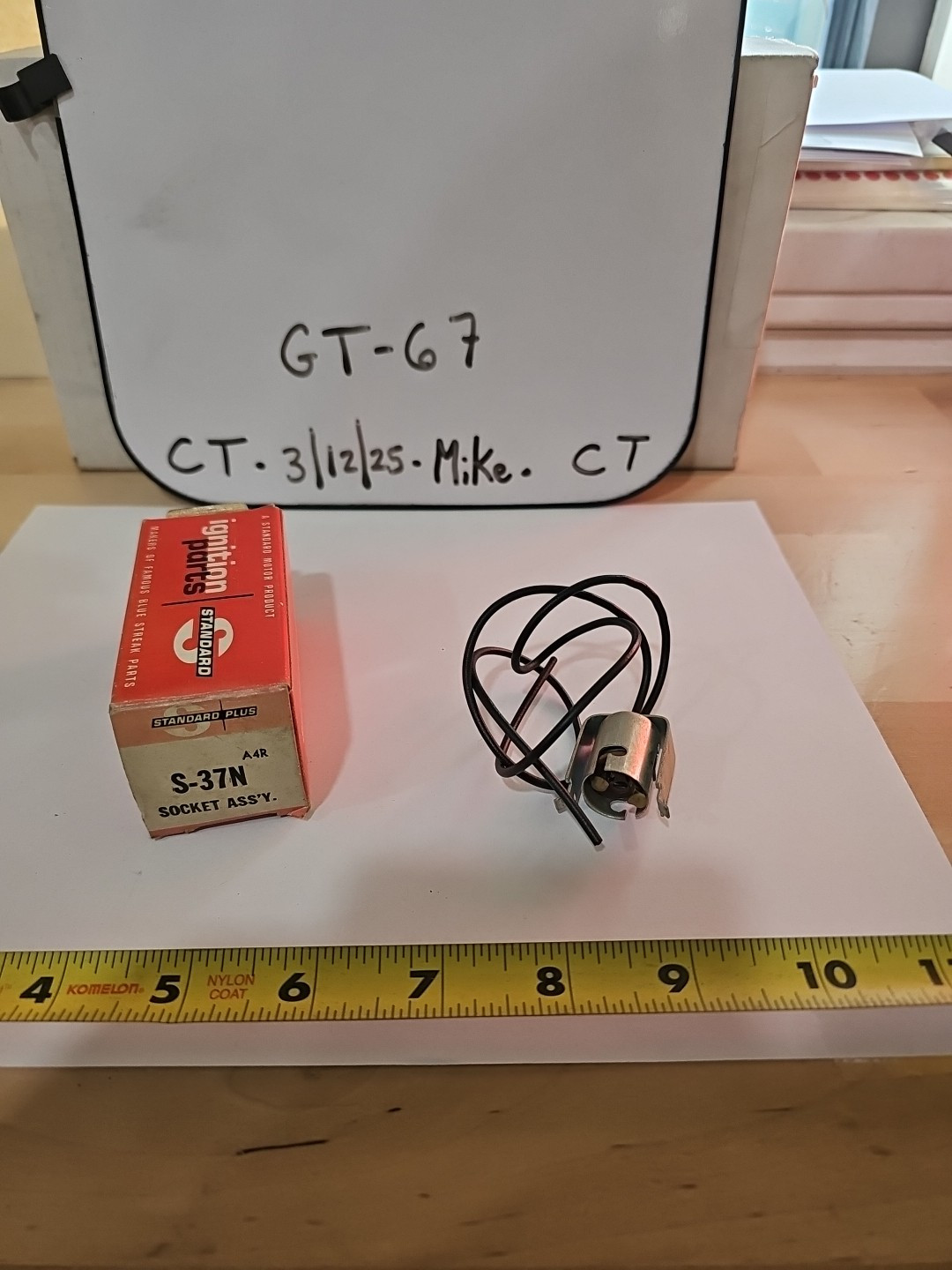 NOS S-37N Standard Motor Products Socket Assembly