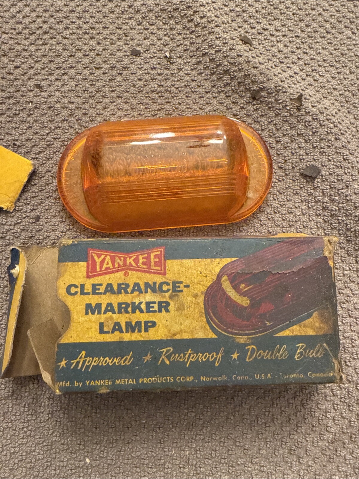 NOS Yankee No. 79 Red Plastic CLEARANCE Marker Lamp & Box JBx39