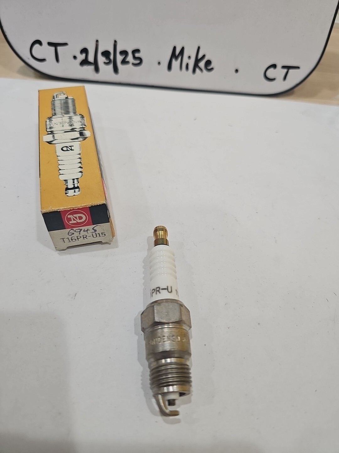 New Denso Spark Plug T16PR-U15 - Image 4
