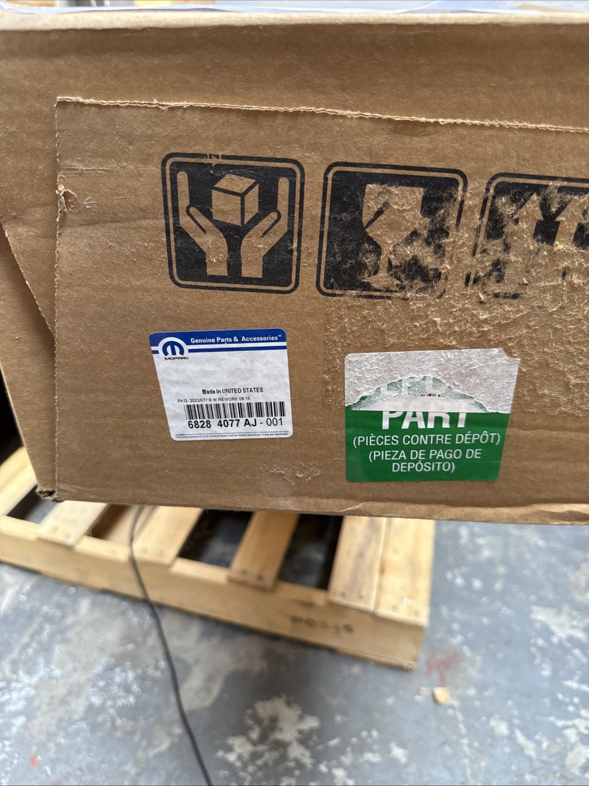 New OEM Mopar Steering Rack And Pinion Assy 2019-2023 JEEP CHEROKEE 68284077AJ