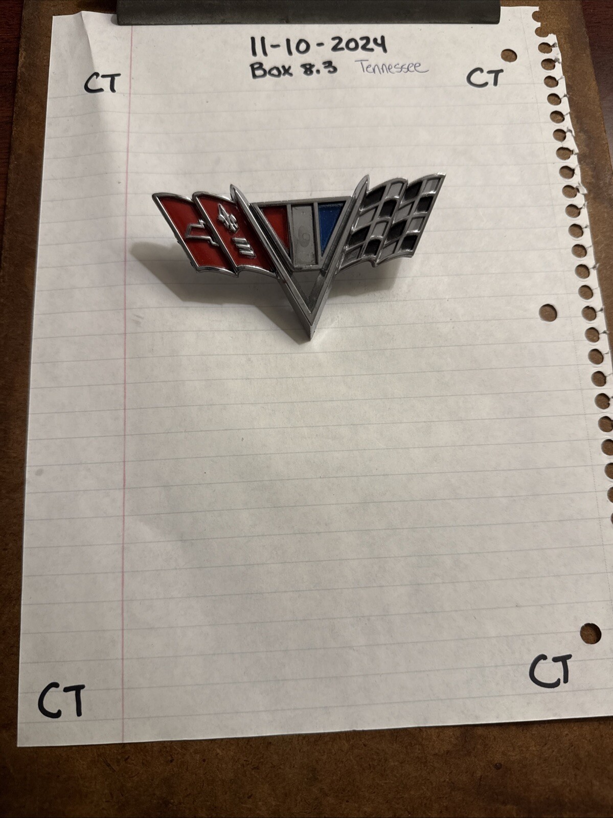 Nos gm 1964-1967 Chevelle Nova Impala Camaro Flag Emblem 3840318 Open Box