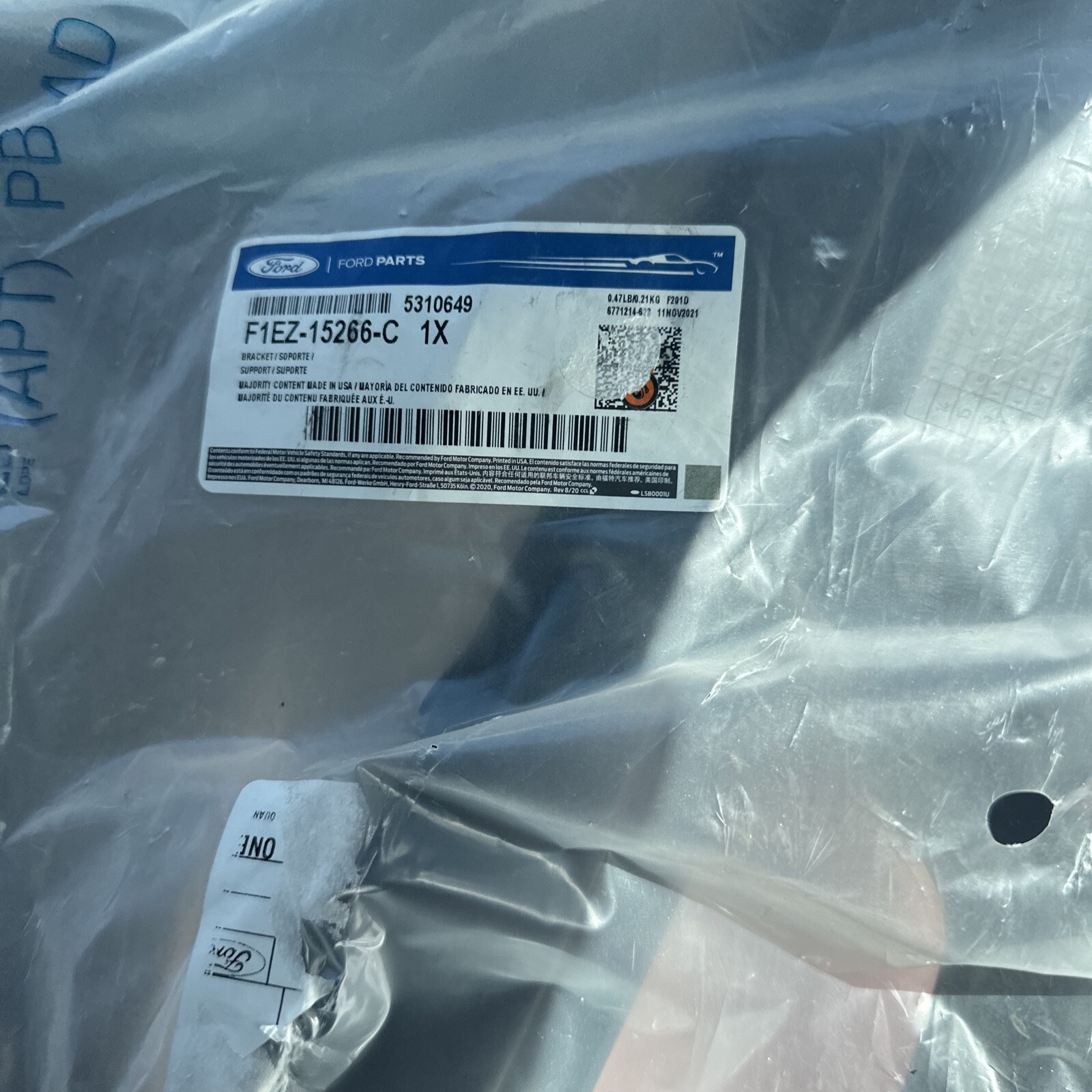 OEM NEW Ford Focus 2015-2018 Passenger Side Fog Lamp Bracket F1EZ-15266-C