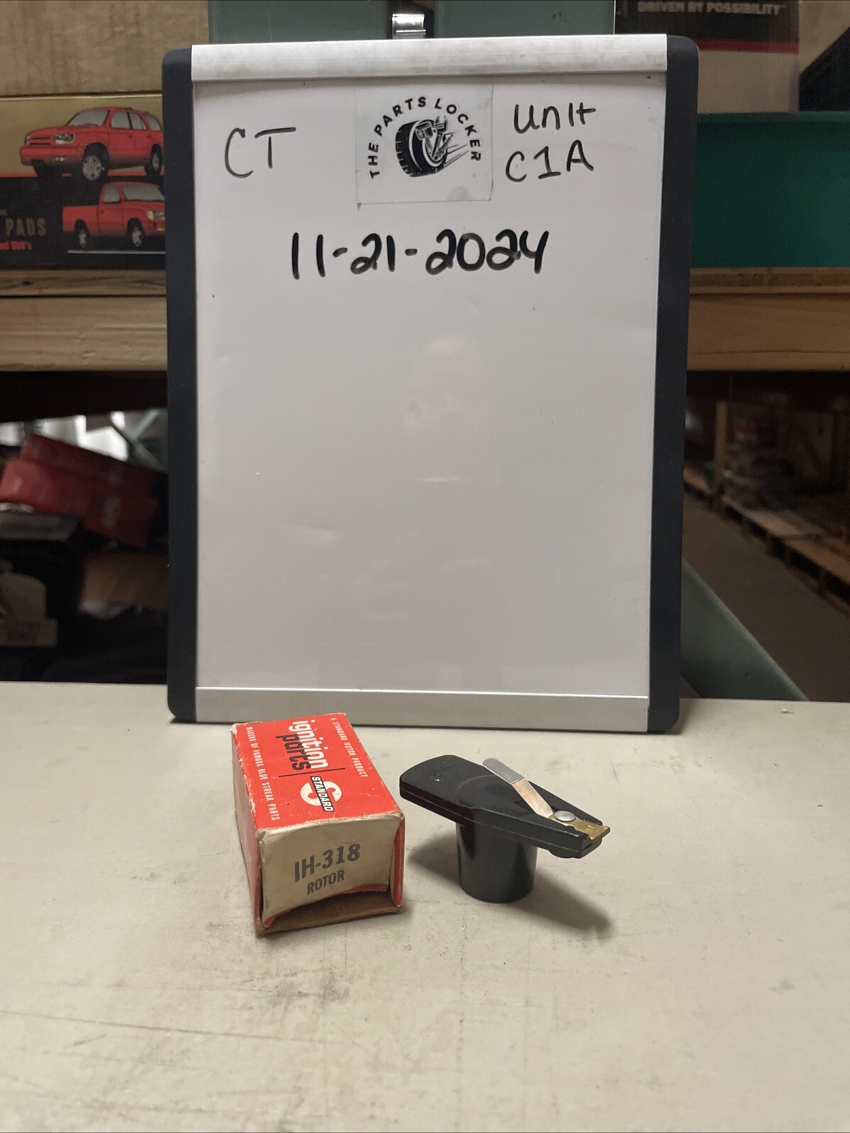 ONE GENUINE STANDARD IGNITION DISTRIBUTOR ROTOR IH-318π₯π₯