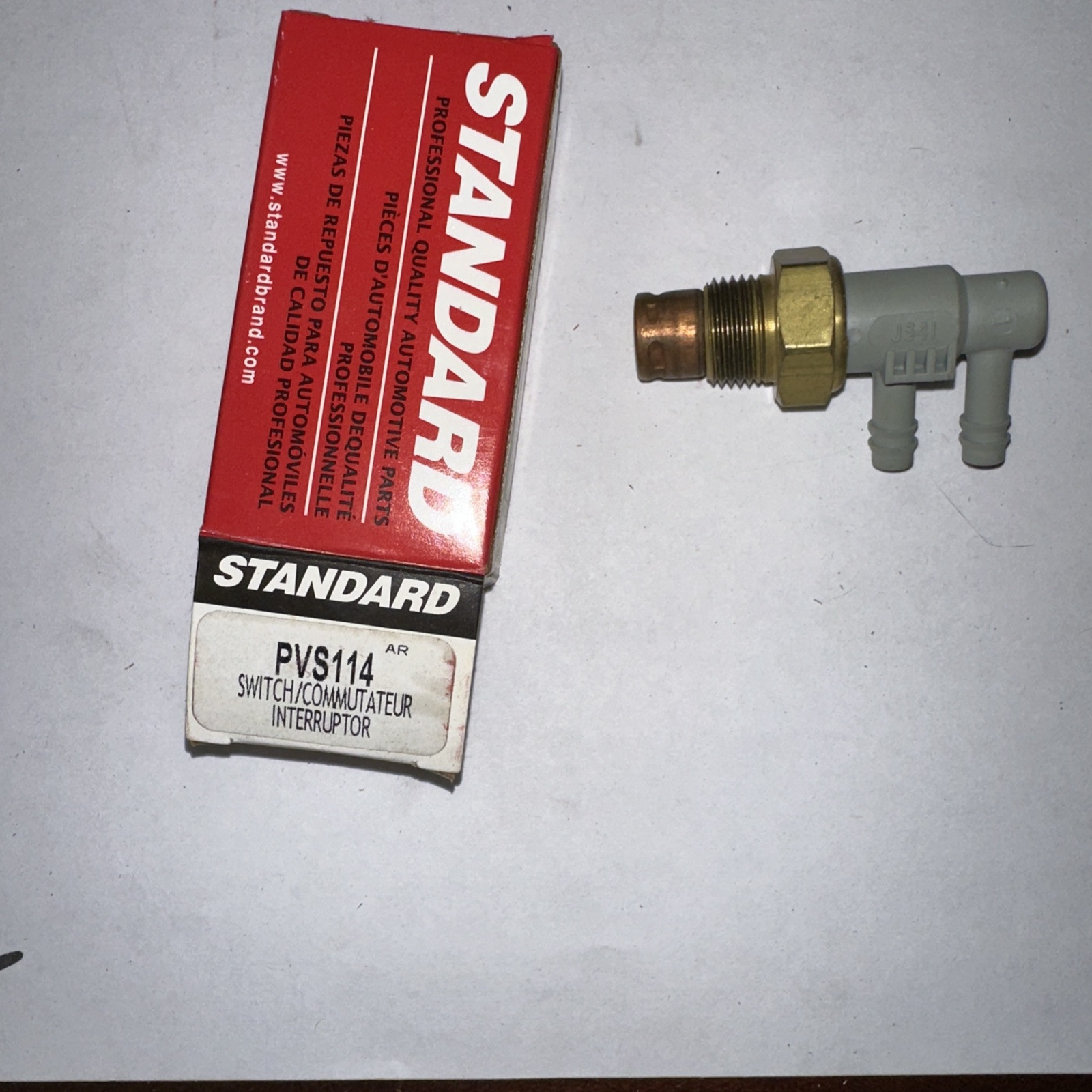 SMP PVS114 NEW Ported Vacuum Switch - Image 3