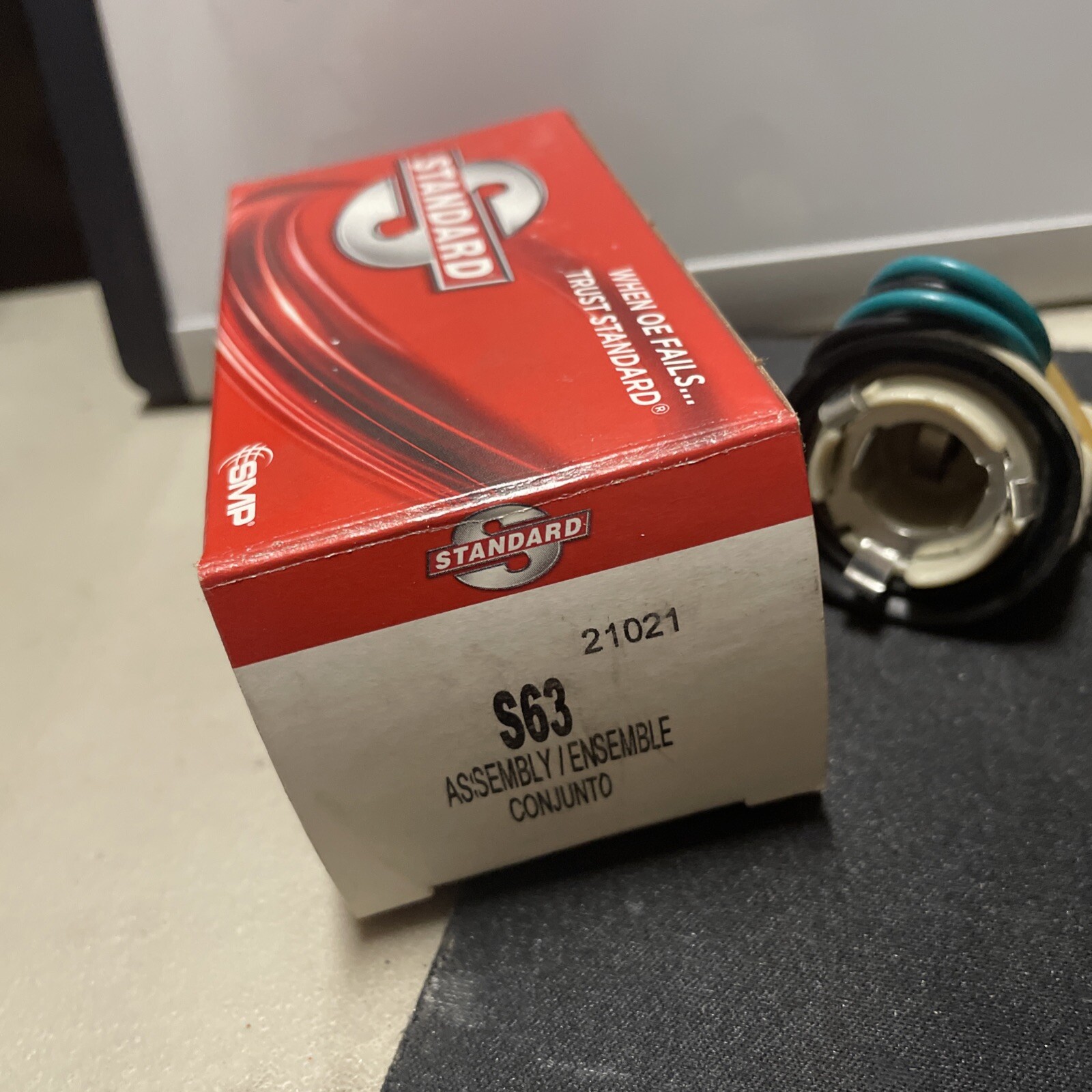 STANDARD S63 Tail Light Socket Assembly🔥🔥 - Image 3