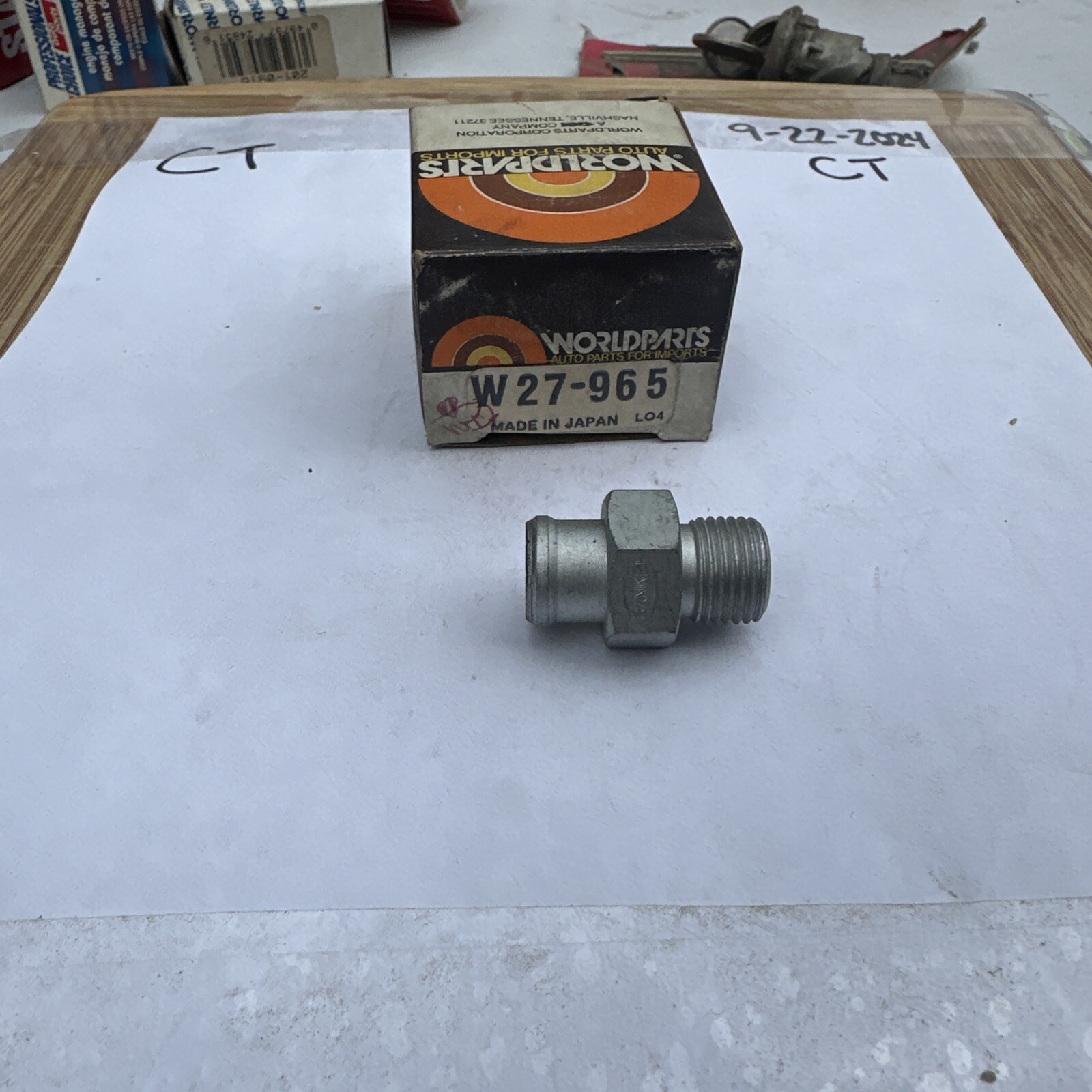 Standard Motor Products PCV Valve. Part V232 W27-965 Airtex 6p1157 - Image 4