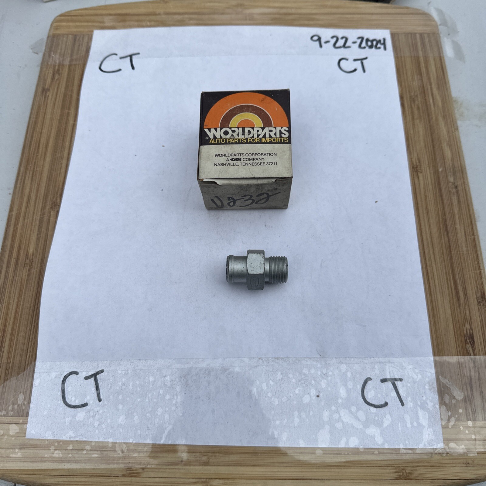 Standard Motor Products PCV Valve. Part V232 W27-965 Airtex 6p1157