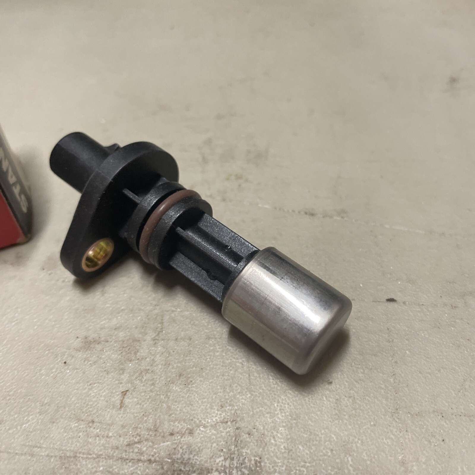 Standard PC122T Crankshaft Position Sensor NOS - Image 5