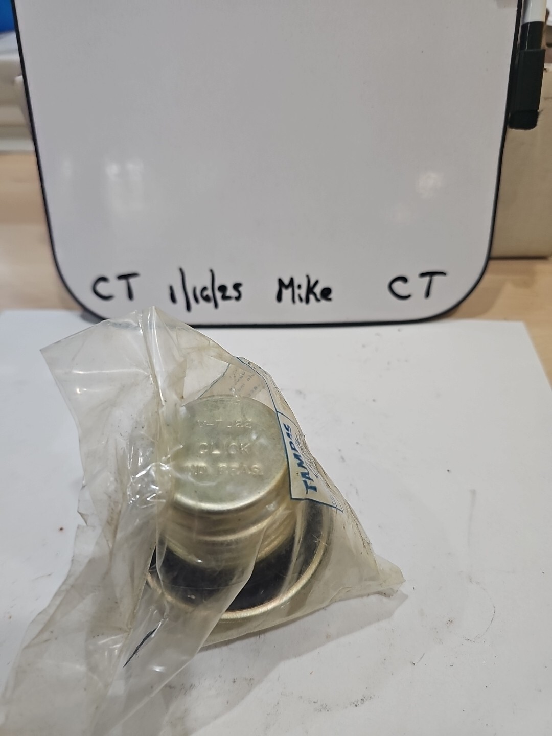 Tampas Click Locking Gas Cap V-7022