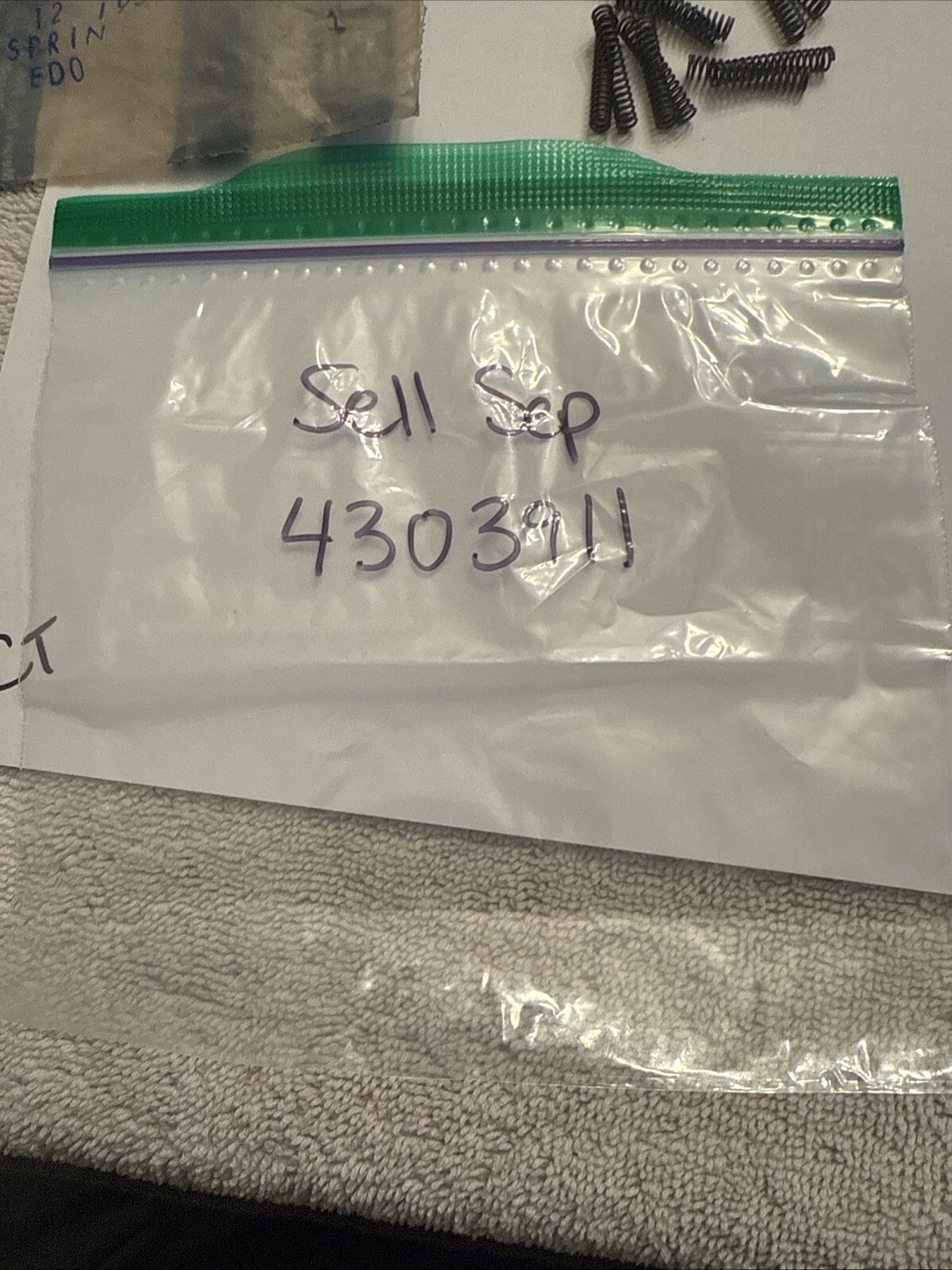 (1) GM 4303911 DOOR & END GATE WINDOW REGULATOR CLUTCH PAWL SPRING FOR GMC GM - Image 4