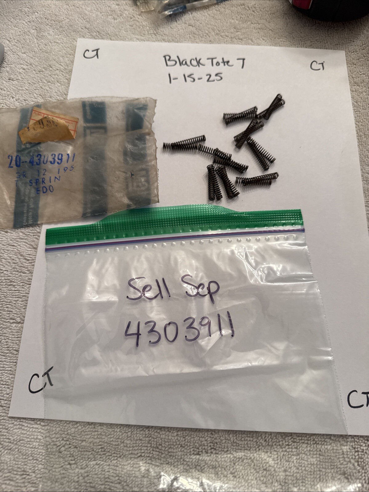 (1) GM 4303911 DOOR & END GATE WINDOW REGULATOR CLUTCH PAWL SPRING FOR GMC GM