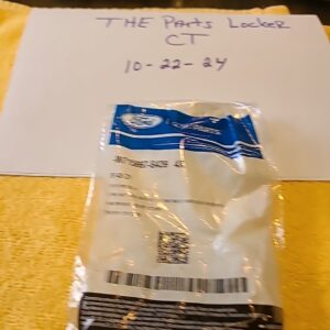 (1) Genuine Body B-Pillar Trim Panel Clip W715667-S439 Sold Individually