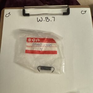 (1) NOS NEW OEM ORIGINAL SUZUKI DS80 JR80 RM80 SPRING 09443-07025