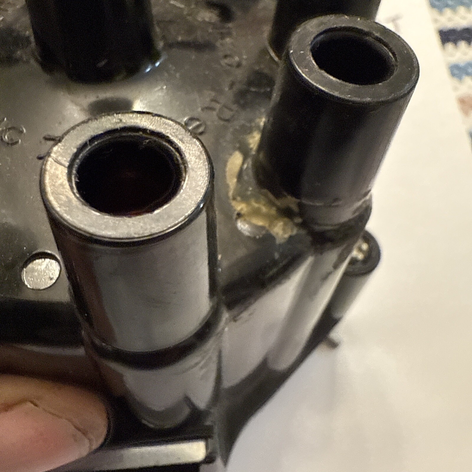 1958-1962 Chevrolet Delco Remy Original Dual Window Distributor Cap 1941551 - Image 5