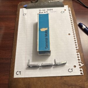 1968 camaro Genuine Gm NOS 3927485 fender emblem 350 Vintage New In Box