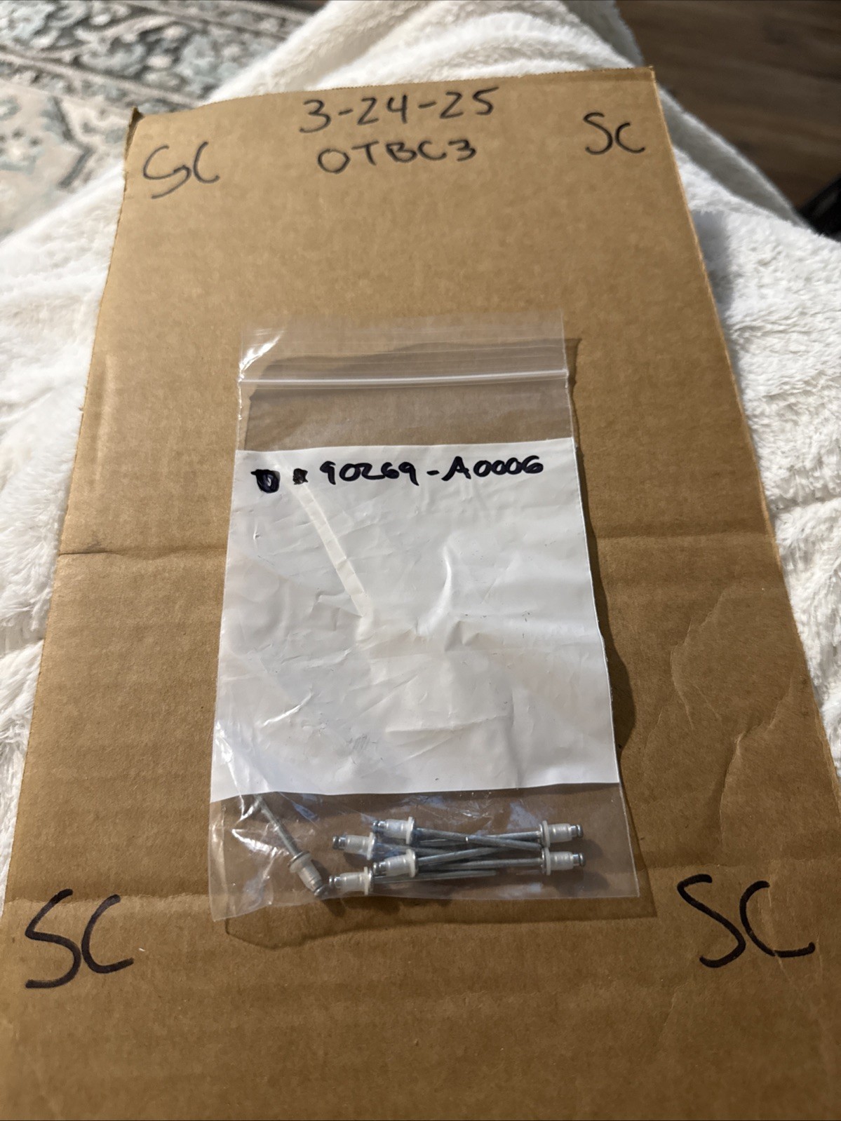 (1)Genuine Toyota Door Reveal Molding Rivet 90269-A0006 Sold Individually