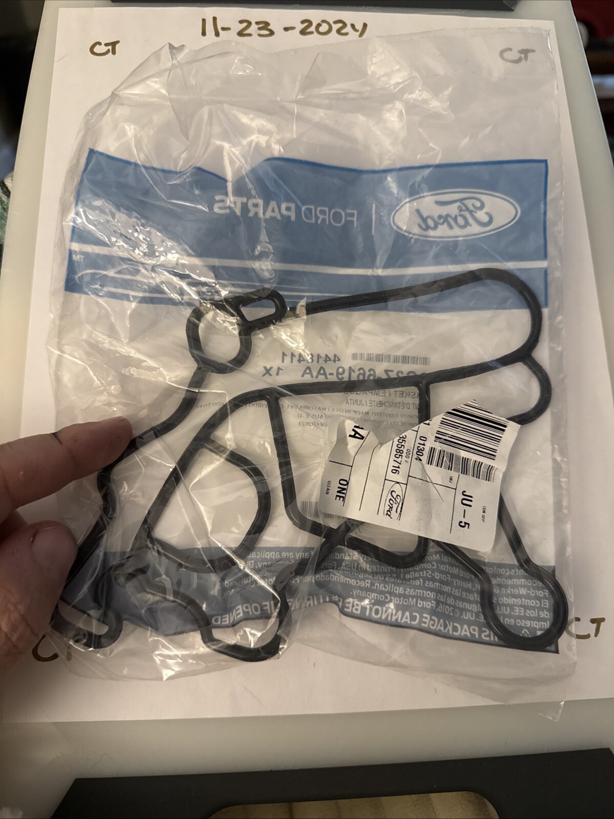 2005 - 2007 F-250 SD 6.0L Engine Oil Filter Adapter Gasket 3C3Z-6619-AA OEM New - Image 3