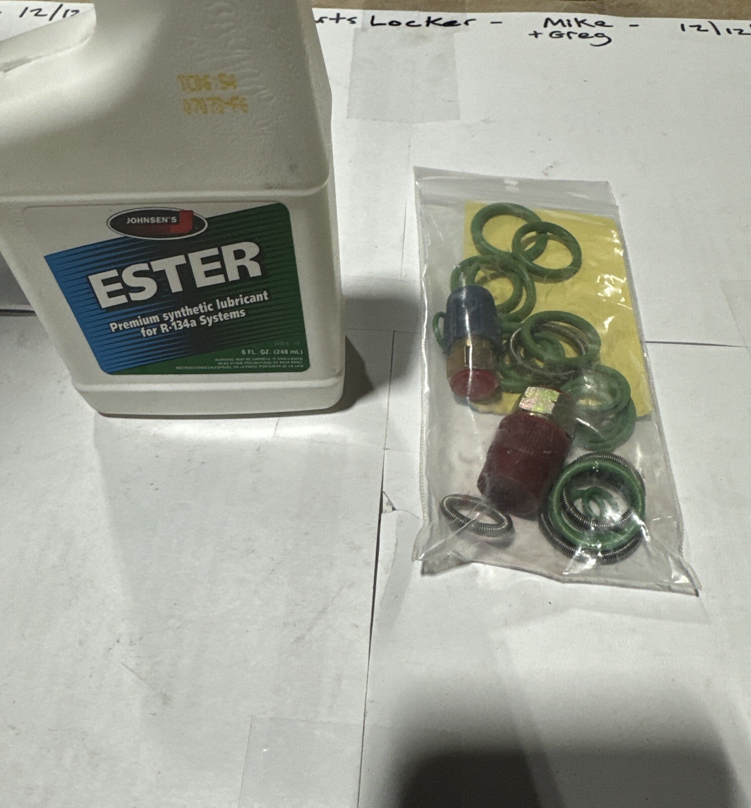 8oz Premium Synthetic Ester Lubricant And O Ring Bag Castrol/Johnsen's