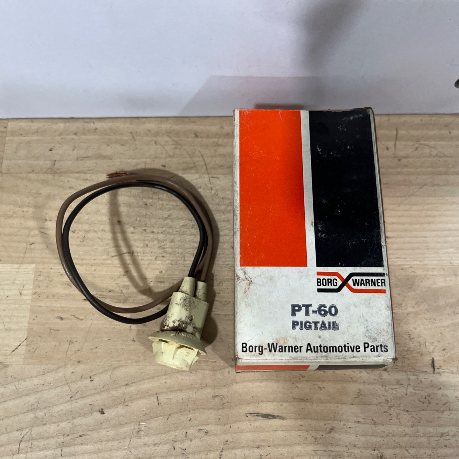 BorgWarner Pigtail PT-60 Light Socket - Image 4