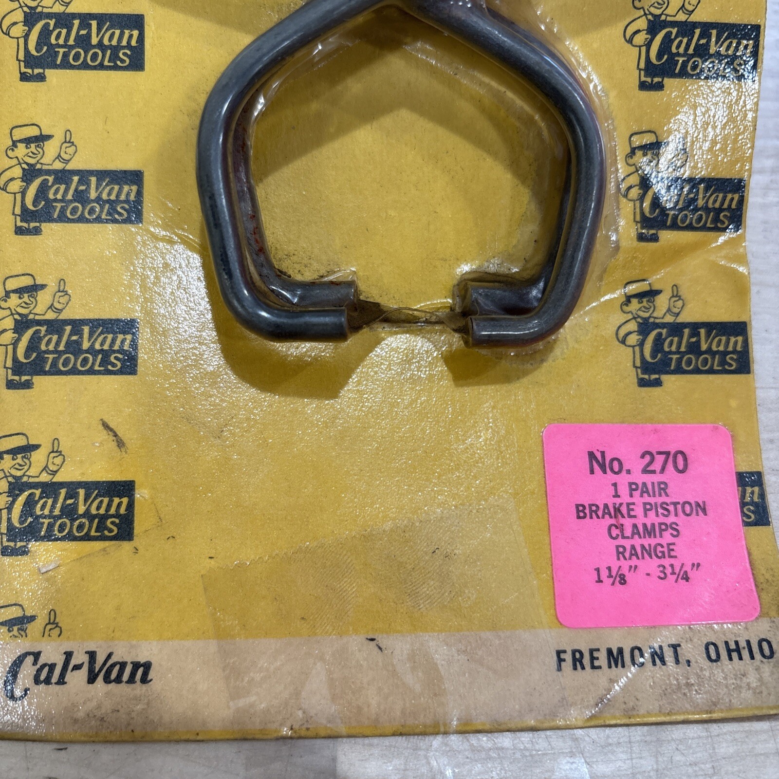 Cal-Van Tools Brake Piston Clamps 1-1/8 - 3-1/4” No. 270 - Image 3